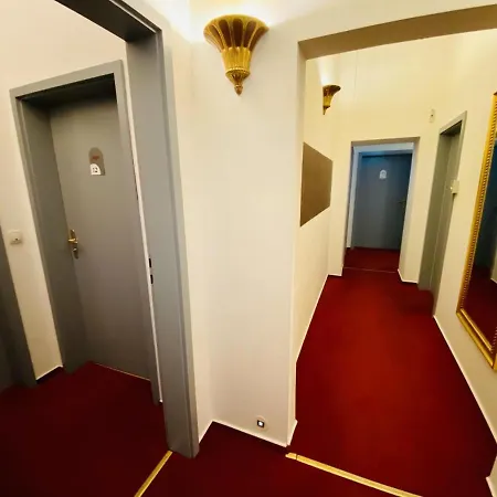 別荘 Doppelzimmer Buffet, Direkt Am Alten Strom ロストック